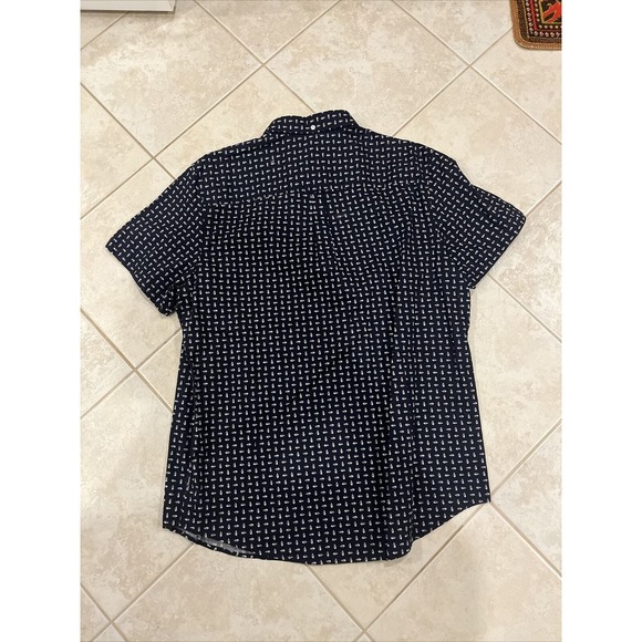 Ben Sherman Original Button Up Shirt Mens Size Medium Blue Sea Shells Conch - Picture 3 of 3